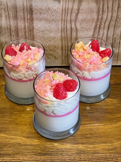 Vela de soja con forma de tarta de fresas, 8 oz (DS)