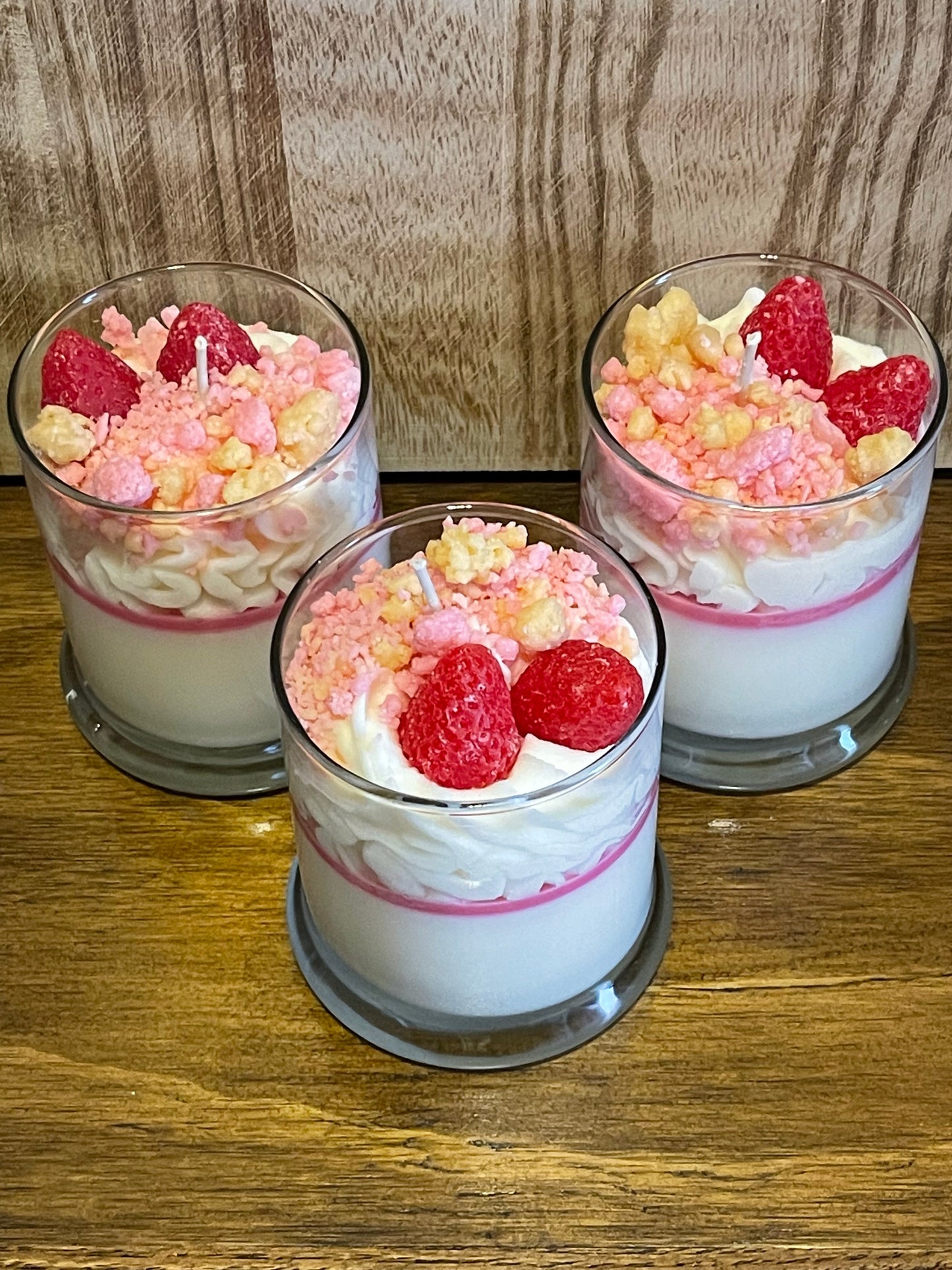 Vela de soja con forma de tarta de fresas, 8 oz (DS)